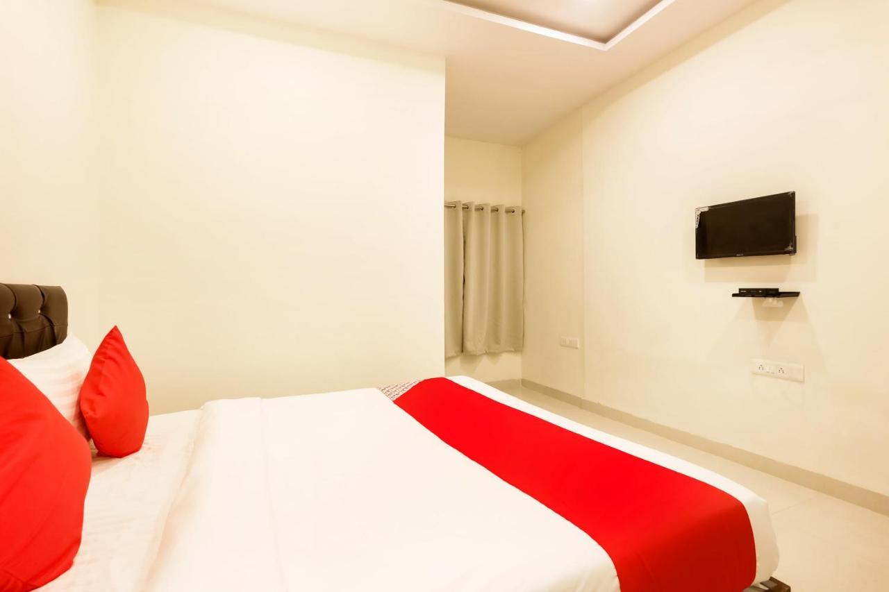 Oyo Flagship 30861 Hotel Velocity Vijay Nagar Indore Luaran gambar